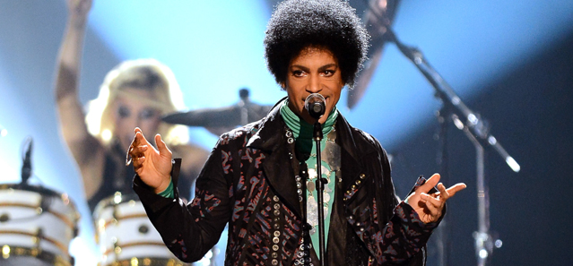 LAS VEGAS, NV - MAY 19: Recording artist Prince performs during the 2013 Billboard Music Awards at the MGM Grand Garden Arena on May 19, 2013 in Las Vegas, Nevada. (Photo by Ethan Miller/Getty Images)