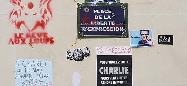 Letters, last greetings pay tribute to victims of French satirical weekly Charlie Hebdo, Paris, Rue Nicolas Appert, April 10, 2015. Photo by: Winfried Rothermel/picture-alliance/dpa/AP Images