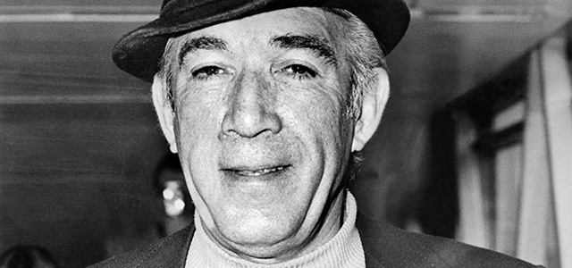 Anthony Quinn in una fotografia scattata a Parigi nel 1973 (AFP/AFP/Getty Images)