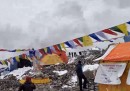 Il video della valanga che ha distrutto il campo base sull'Everest