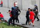 Il video del tifoso del Benfica picchiato dalla polizia