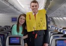 Il video per la sicurezza in volo fatto con famosi meme e video virali