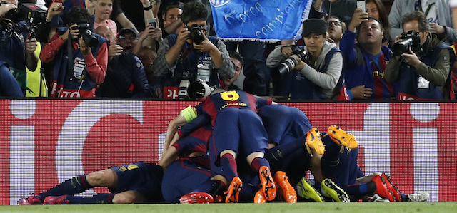 I calciatori del Barcellona festeggiano il secondo gol nella partita contro il Bayern Monaco.
(AP Photo/Manu Fernandez)