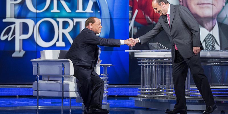 Silvio Berlusconi ospite a "Porta a Porta", 26 maggio 2015 (Roberto Monaldo / LaPresse)