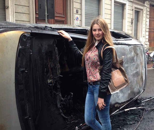ragazza_auto_bruciata