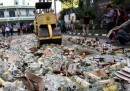 Le foto degli alcolici distrutti prima del Ramadan