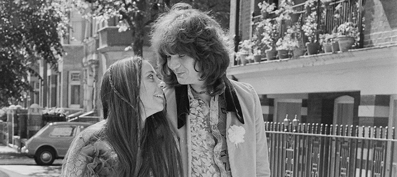 Chris Squire e la modella Nikki James il giorno del loro matrimonio nel 1972 (Jack Kay/Daily Express/Hulton Archive/Getty Images)