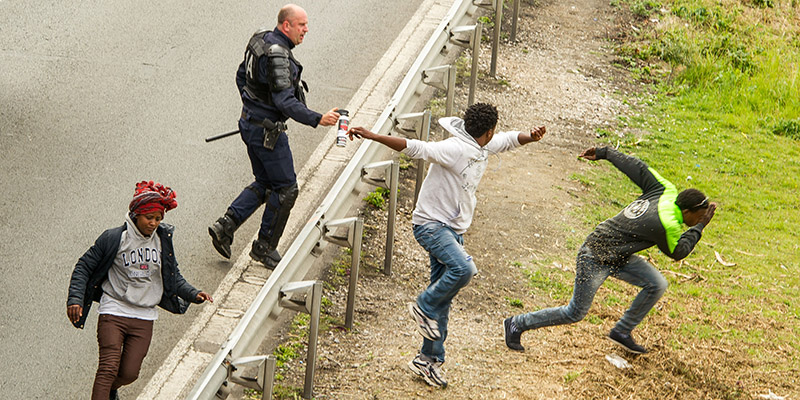 Calais, 23 giugno 2015 (PHILIPPE HUGUEN/AFP/Getty Images)