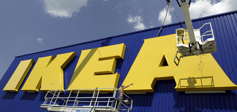 I piani di IKEA per vendere mobili online