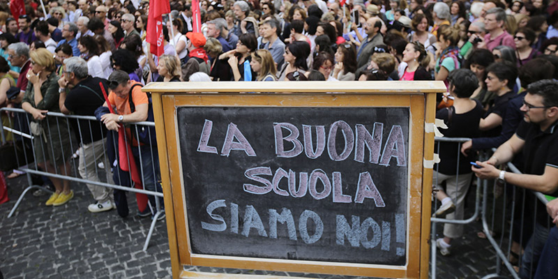 Manifestazione contro la riforma della scuola promossa dal governo Renzi, maggio 2015 (Vincenzo Livieri - LaPresse) 
