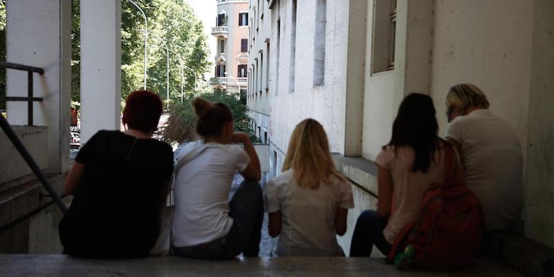 Studenti dopo la prima prova degli esami di maturità a Roma, nel 2013.
(LaPresse)