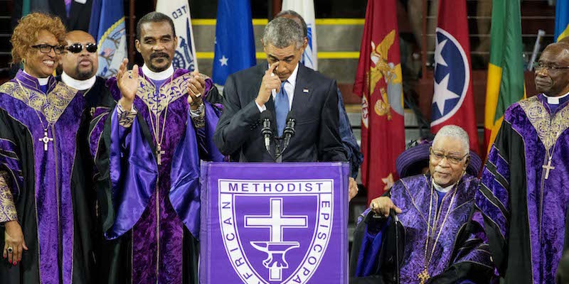 Il presidente Barack Obama durante l'elogio funebre per il senatore Clementa Pinckney.
(AP Photo/David Goldman)