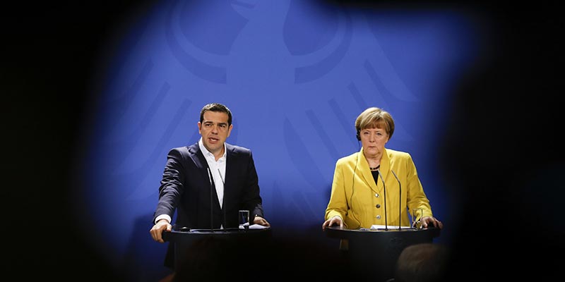 Alexis Tsipras e Angela Merkel, 23 marzo 2015 (AP Photo/Markus Schreiber)