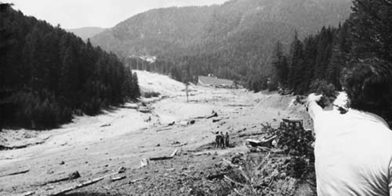 La valle di Stava vista dai soccorritori (Wikimedia)