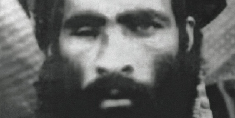 Una foto del Mullah Omar scattata presumibilmente tra il 1996 e il 1998 (National Counterterrorism Center)