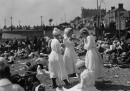 In spiaggia nel 1919