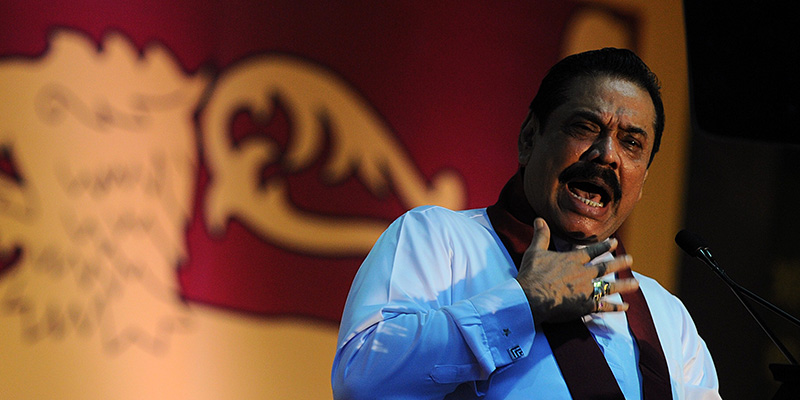 Mahinda Rajapaksa, il 18 maggio a Colombo, la capitale dello Sri Lanka (Ishara S.KODIKARA/AFP/Getty Images)