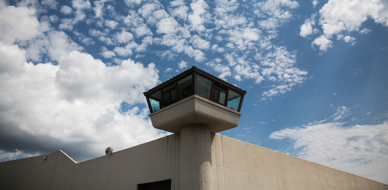 Una torre di guardia del Clinton Correctional Facility. (Andrew Burton/Getty Images)