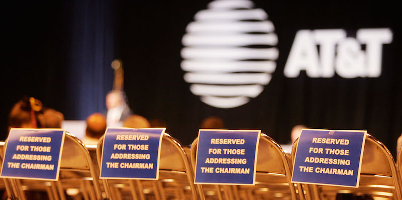 Un evento di AT&T a Denver il 30 giugno 2005. (AP Photo/David Zalubowski)