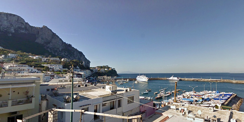 Un porto turistico sull'isola di Capri, Campania (Google StreetView)