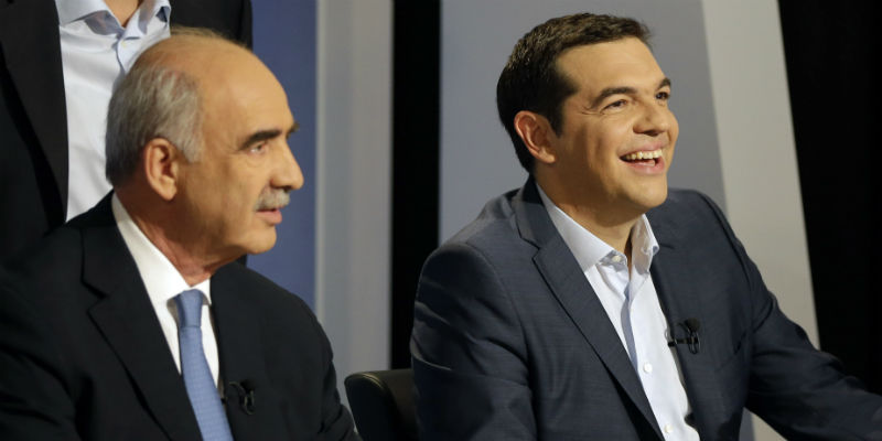 Vangelis Meimarakis (a sinistra), leader di ND, e Alexis Tsipras, leader di Syriza (AP Photo/Thanassis Stavrakis)
