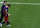 Lionel Messi, calciatore del Barcellona, si è infortunato al legamento del ginocchio sinistro e rimarrà fuori per circa due mesi