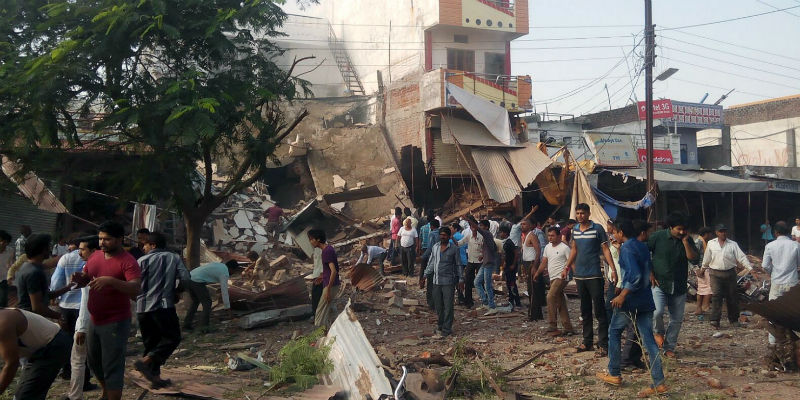 Almeno 88 persone sono morte per un’esplosione in India