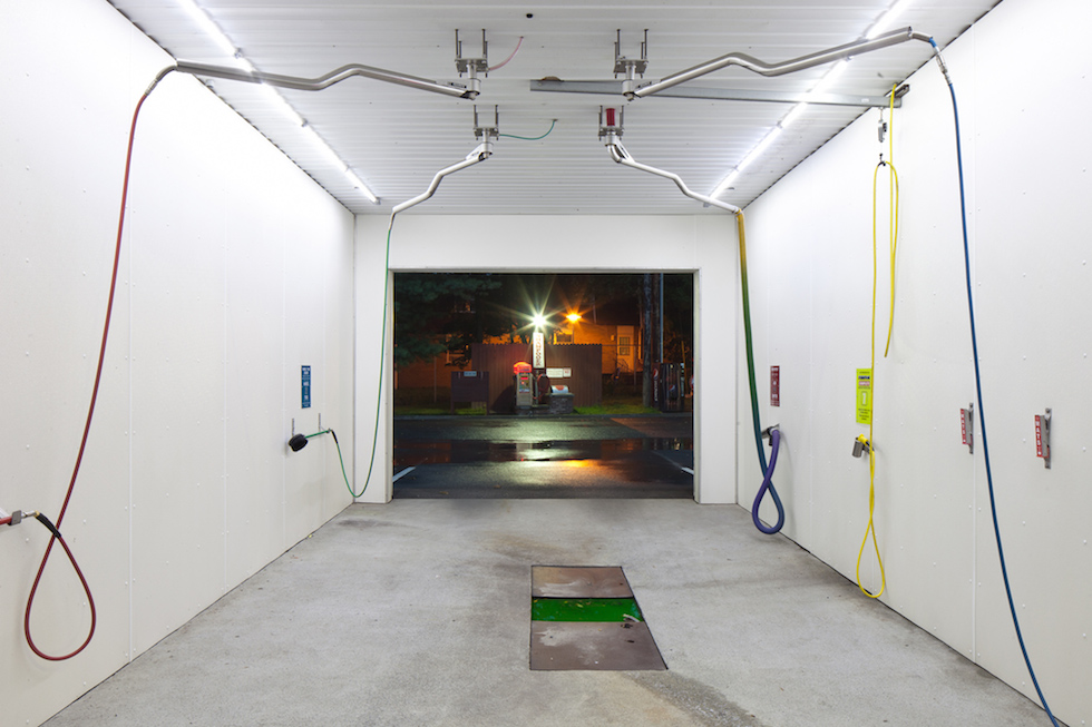 La vista dall'autolavaggio Il Post