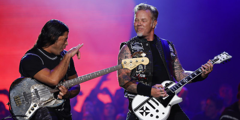 James Hetfield e Robert Trujillo dei Metallica a Rock in Rio, 20 settembre 2015. 
(AP Photo/Felipe Dana)