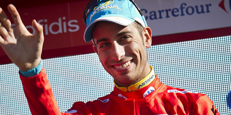 Fabio Aru in maglia rossa ( JAIME REINA/AFP/Getty Images)