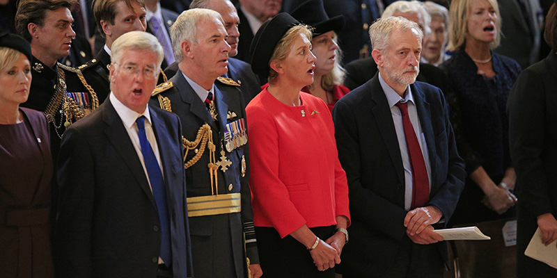 Jeremy Corbyn, a destra. (Pool Photo/via AP)