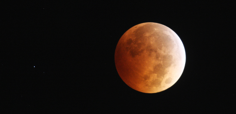 L'eclissi di Luna, stanotte: una guida