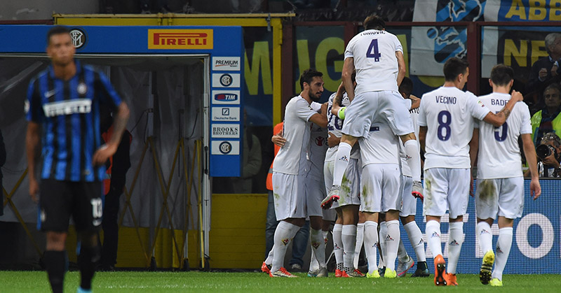 I giocatori della Fiorentina festeggiano il quarto gol contro l'Inter (Tullio M. Puglia/Getty Images)