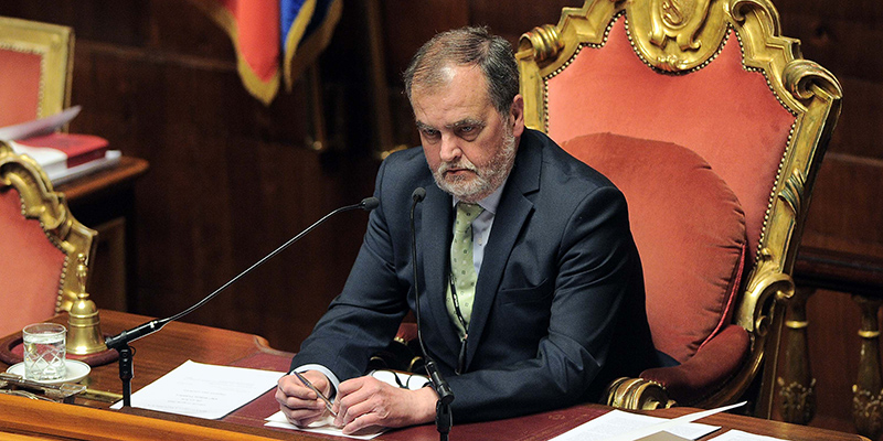 Il Senato ha dato parere favorevole all’autorizzazione a procedere nei confronti di Roberto Calderoli, accusato di diffamazione da Cécile Kyenge