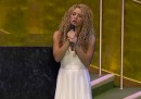 Il video di Shakira che canta 