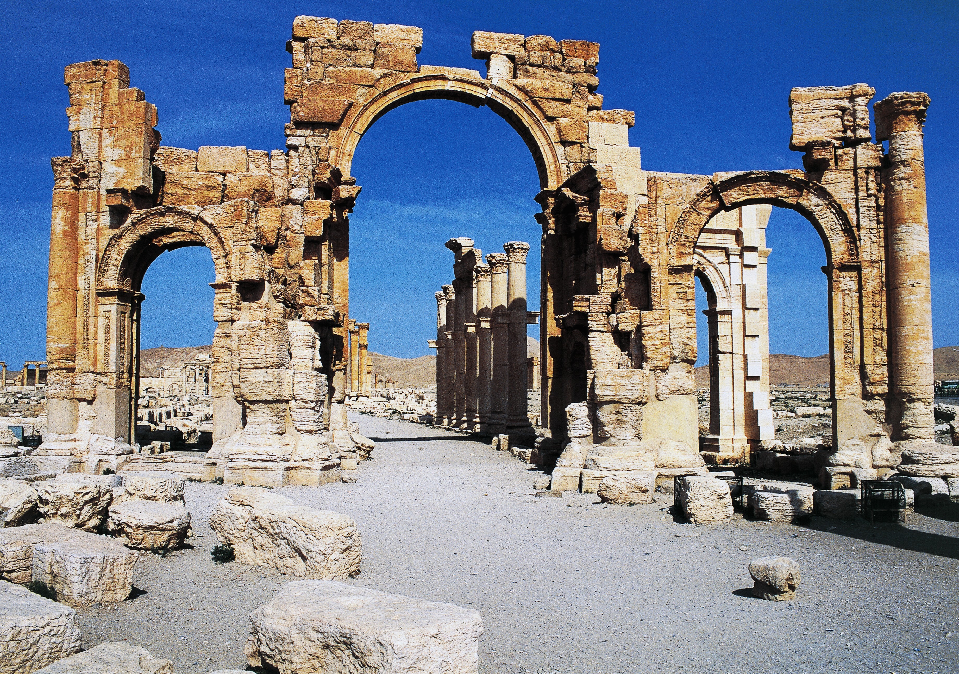 L'arco di trionfo a Palmira, in Siria.
(ANSA)