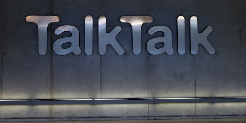 Il logo di Talk Talk all'ingresso della sede della società, a Londra – Carl Court/Getty Images