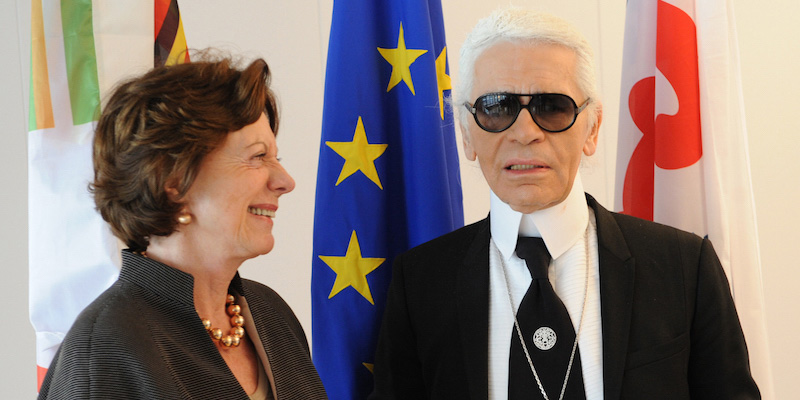 Lo stilista Karl Lagerfeld con Neelie Kroes, membro della Commissione Europea per la politica di concorrenza
11 febbraio 2009
(Lambiotte Christian/©Unione Europea)