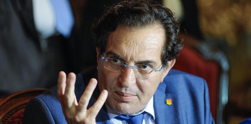 Il presidente della Sicilia Rosario Crocetta in conferenza stampa a Palermo, 23 luglio 2015.
(LaPresse - Guglielmo Mangiapane)