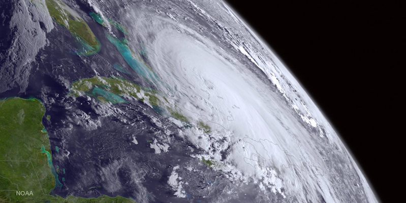 Una foto satellitare dell'uragano Joaquin. (NOAA via AP)