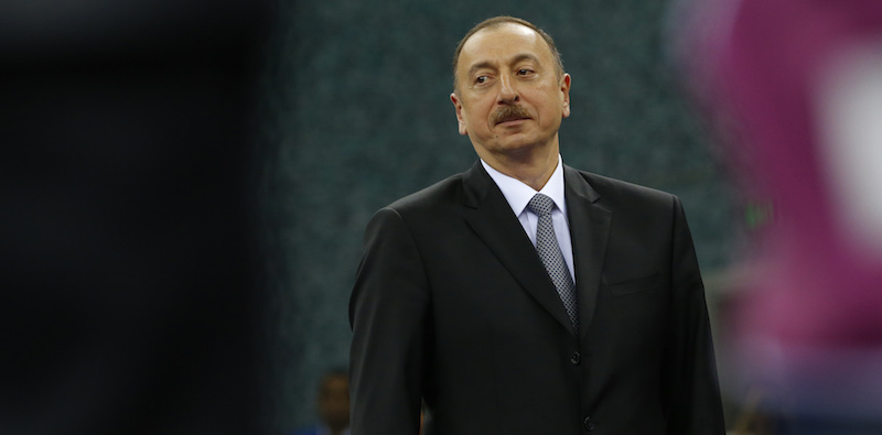 Oggi si tengono le elezioni politiche anche in Azerbaigian: il favorito è il controverso presidente Ilham Aliyev, le opposizioni hanno boicottato il voto