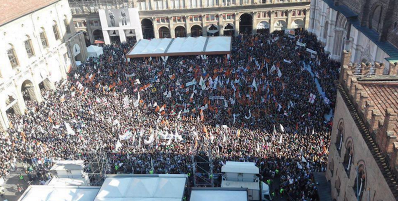 Una foto della manifestazione della Lega, twittata da Matteo Salvini