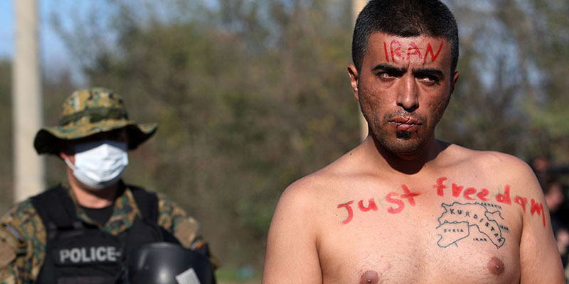 La protesta dei migranti a Idomeni, 23 novembre 2015 (SAKIS MITROLIDIS/AFP/Getty Images)