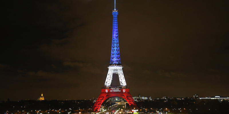 La Torre Eiffel illuminata con i colori della bandiera francese. 
(Christopher Furlong/Getty Images)