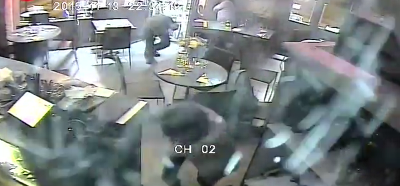 Il video di uno degli attacchi di Parigi