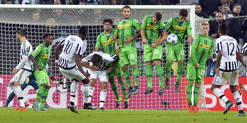 Una punizione di Paul Pogba (AP Photo/Massimo Pinca)