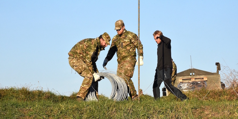 La Slovenia ha cominciato a costruire una barriera al confine con la Croazia