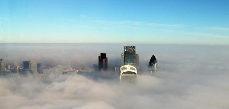 Londra con la nebbia