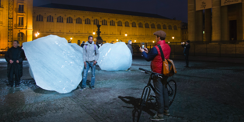 Le sculture di ghiaccio di Olafur Eliasson a Parigi