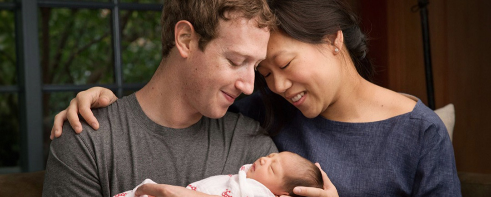 Mark Zuckerberg e Priscilla Chan con la figlia Max, appena nata (Facebook)